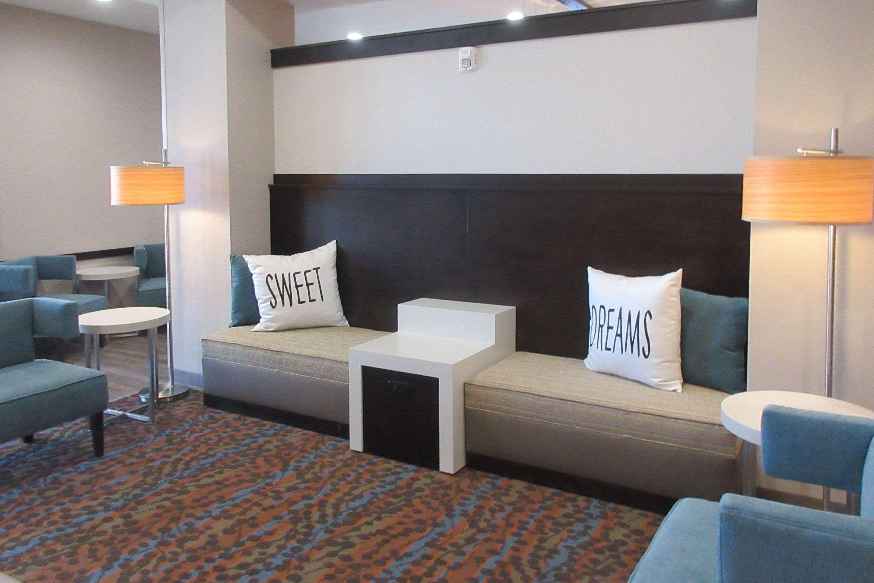 Sleep Inn & Suites Oregon - Madison Eksteriør billede